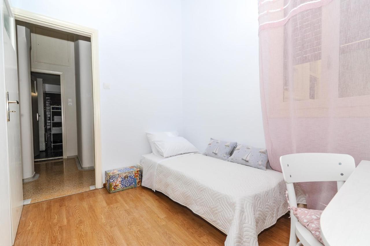 The Elegant. Spacious City Center Apartment. Iraklio Exteriér fotografie